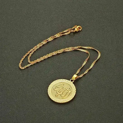 Pendentif Allah doré – Élégance & Foi