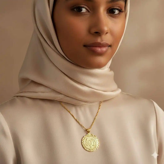 Pendentif Allah doré – Élégance & Foi